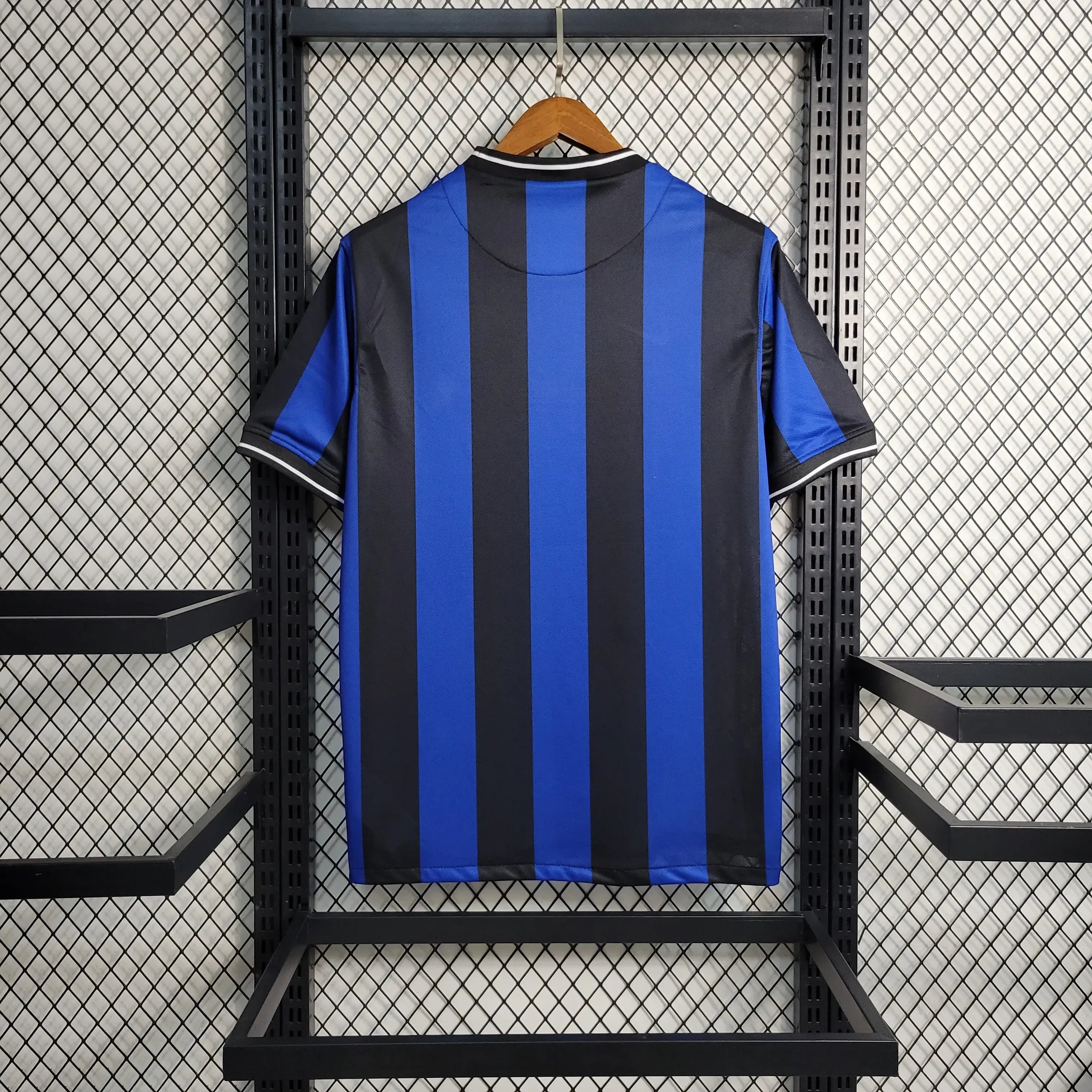 Camisa Inter de Milão Home 09/10 Retrô - Azul e Preta | Torcedor