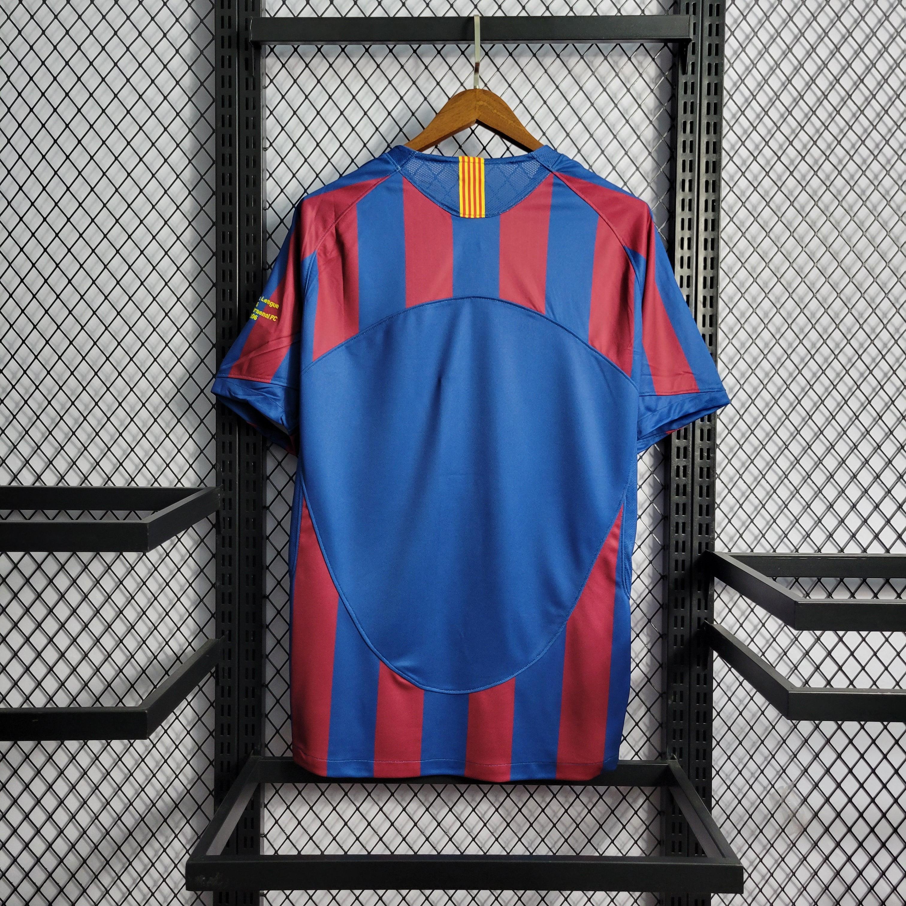 Camisa Barcelona 05/06 Retrô - Azul e Vermelha | Torcedor