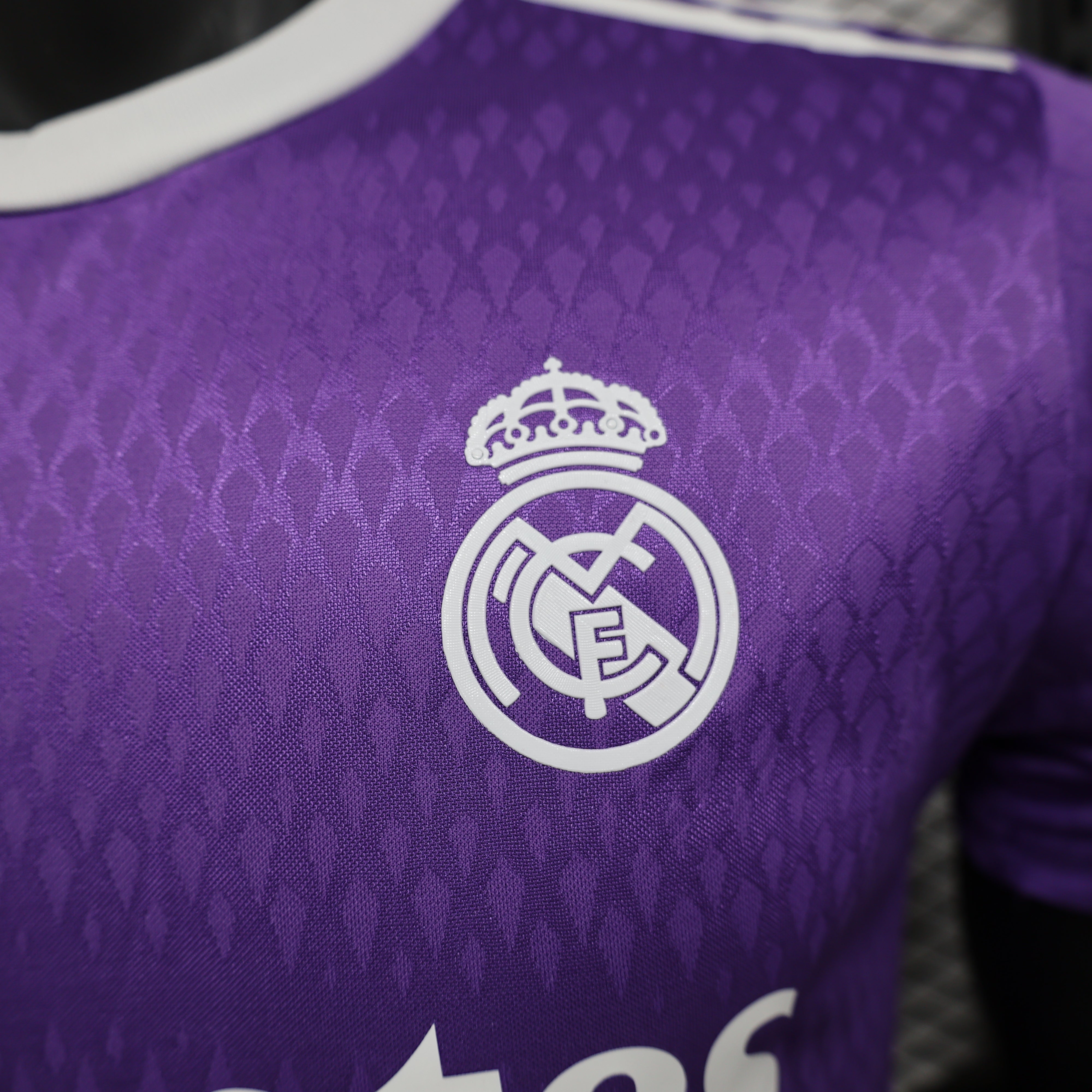 Camisa Real Madrid 17/18 Retrô - Roxa | Jogador Pro