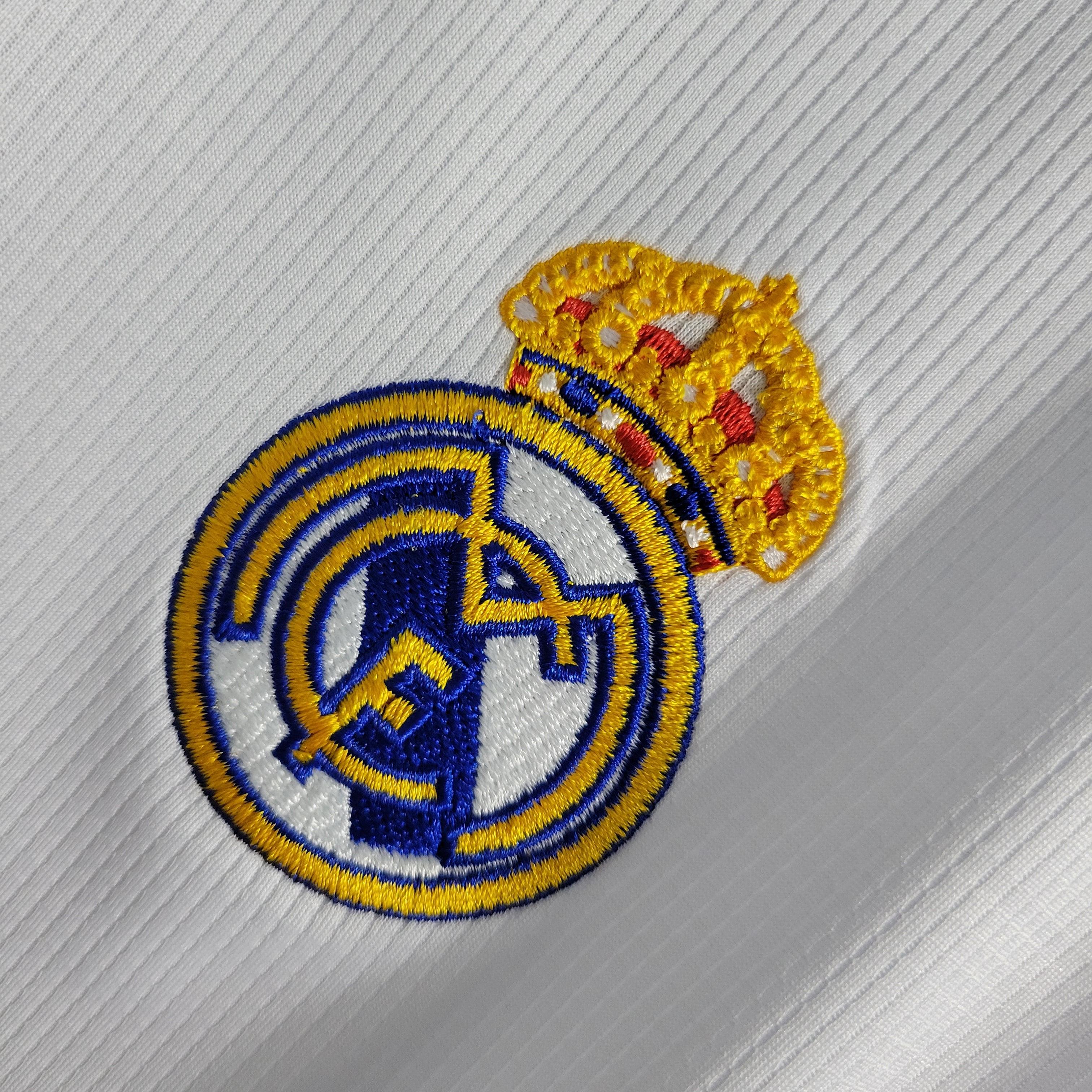 Camisa Real Madrid Home 19/20 Retrô - Branca e Dourada | Torcedor