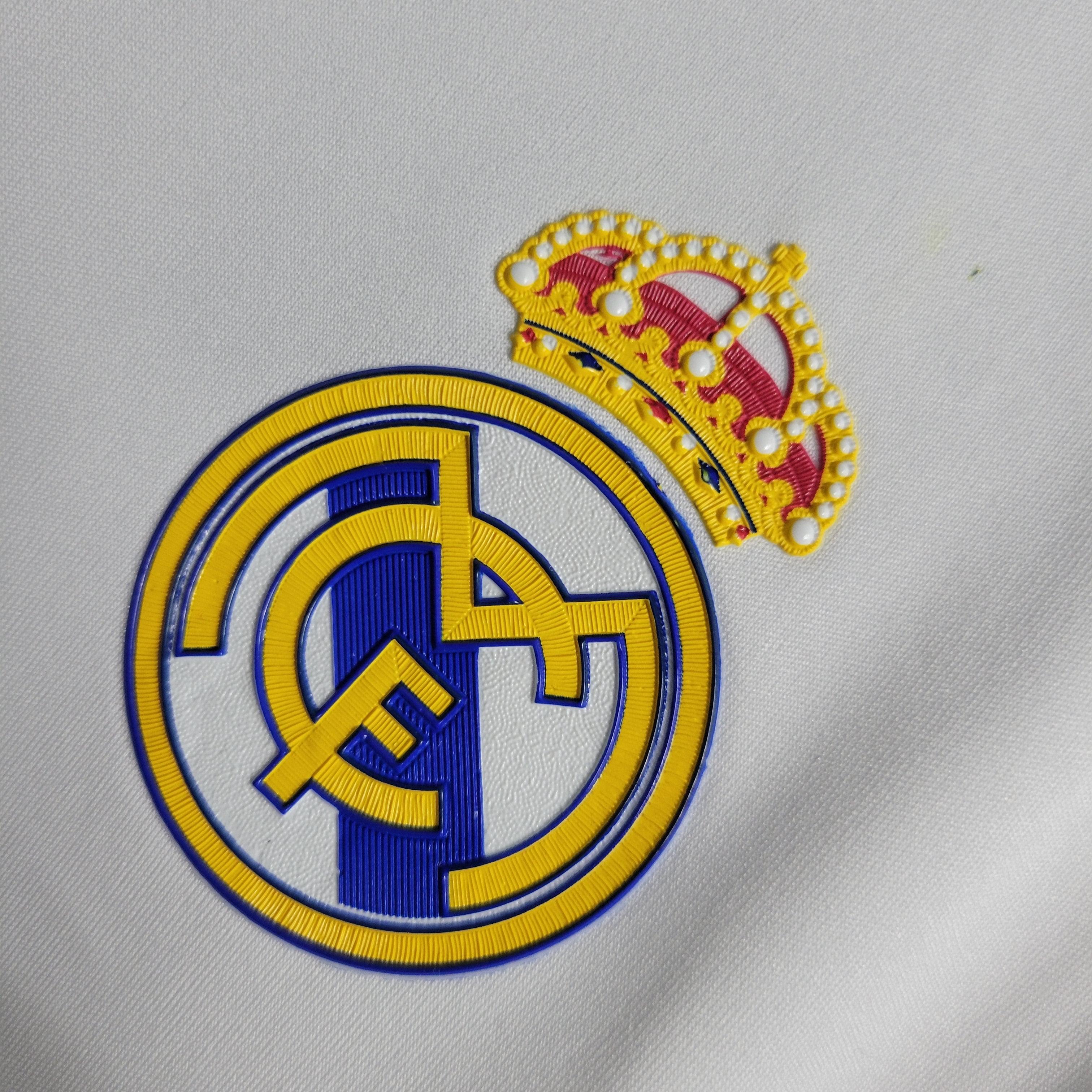 Camisa Real Madrid Home 11/12 Retrô - Branca e Dourada | Torcedor