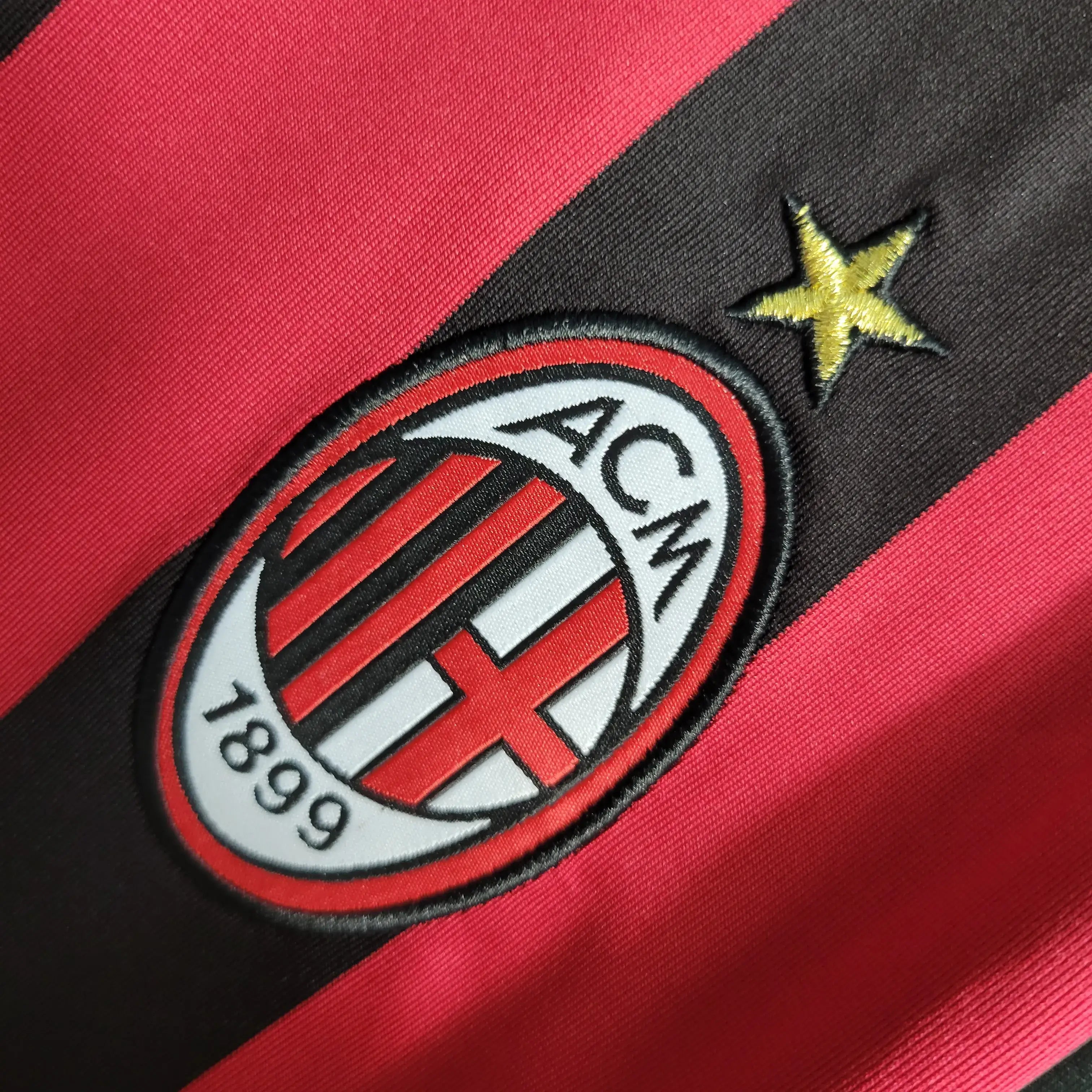 Camisa Milan Home 09/10 Retrô Manga Longa - Vermelha e Preta | Torcedor