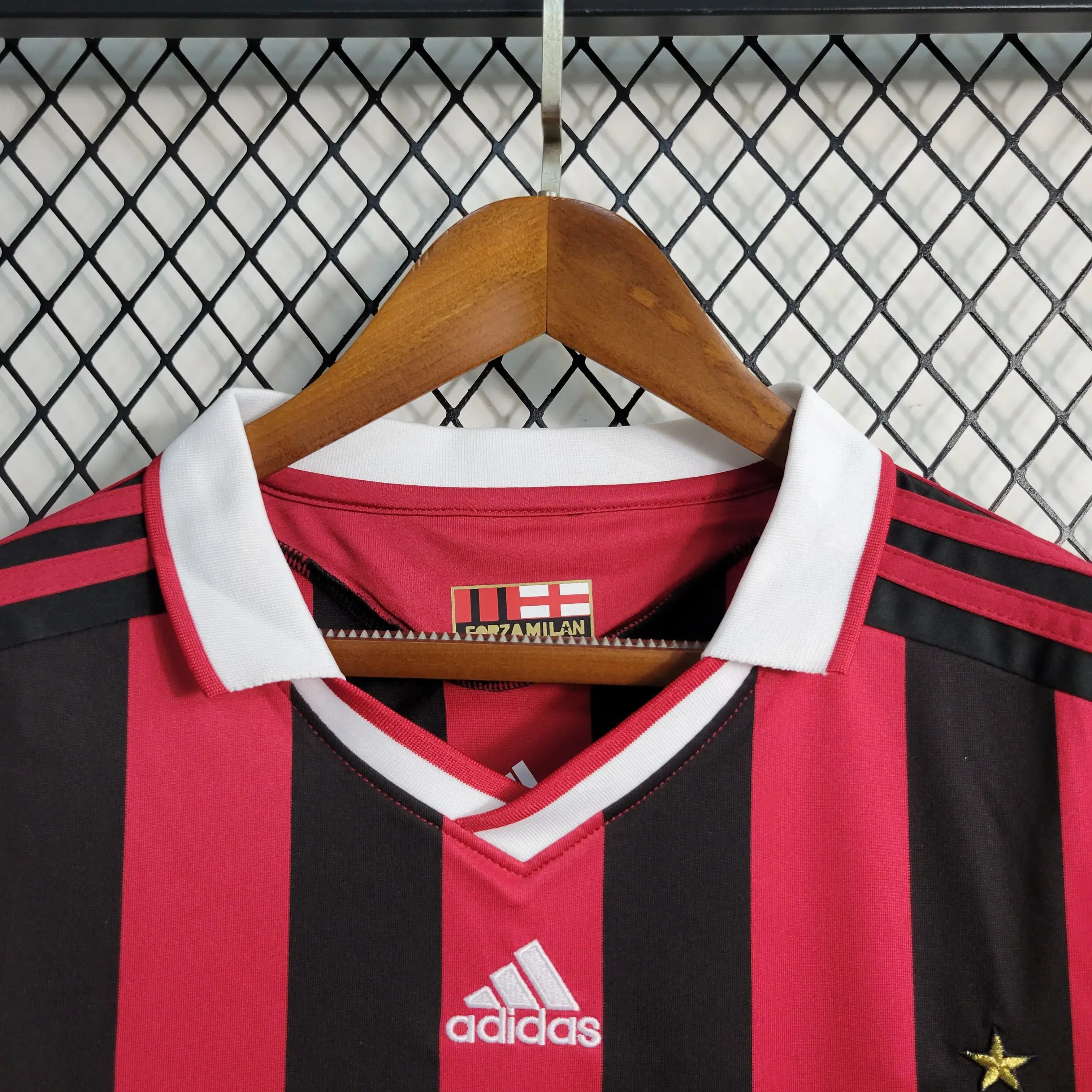 Camisa Milan Home 09/10 Retrô Manga Longa - Vermelha e Preta | Torcedor